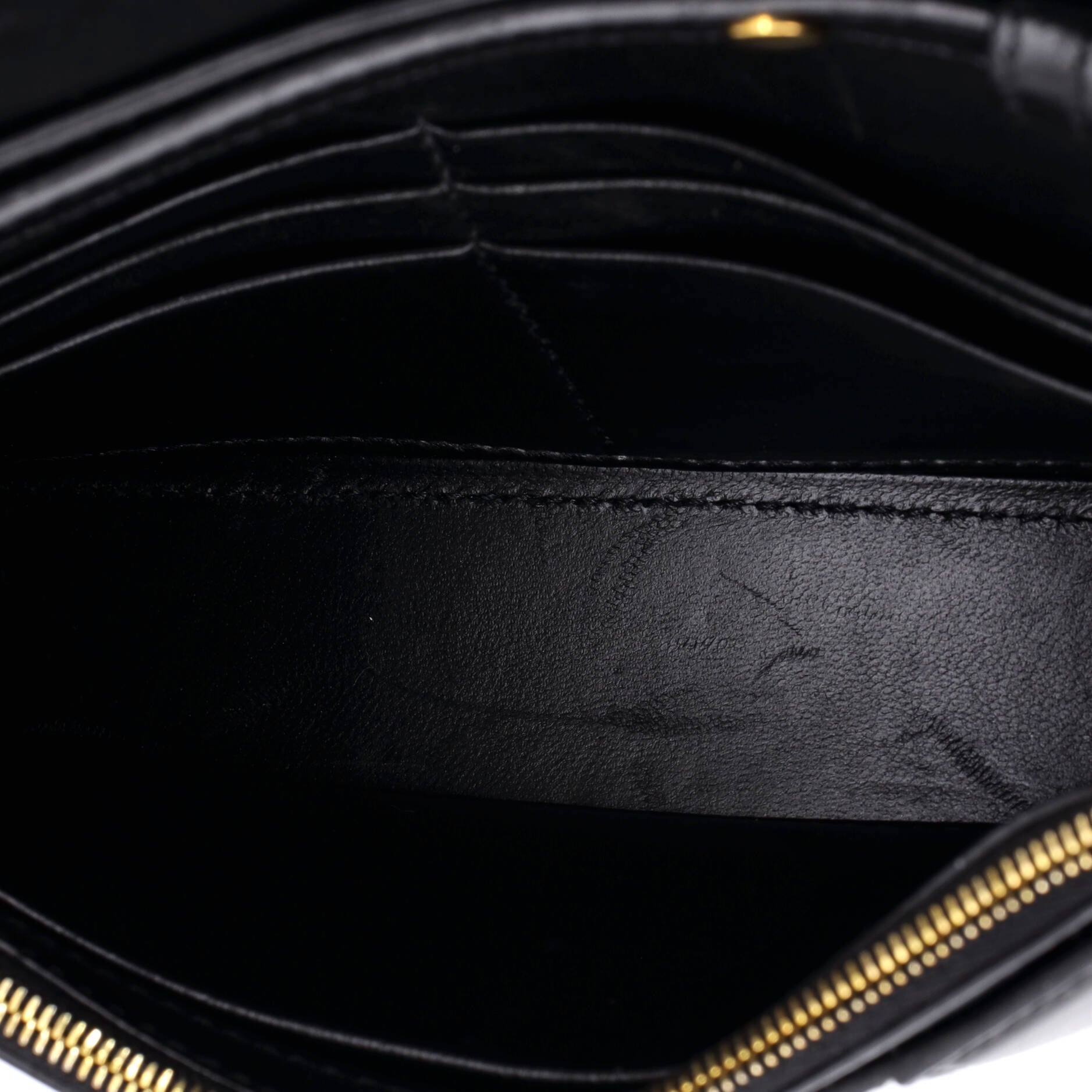 Hourglass Chain Wallet Leather